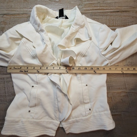 White House Black Market Ivory Ruffle Blazer - Picture 4 of 6